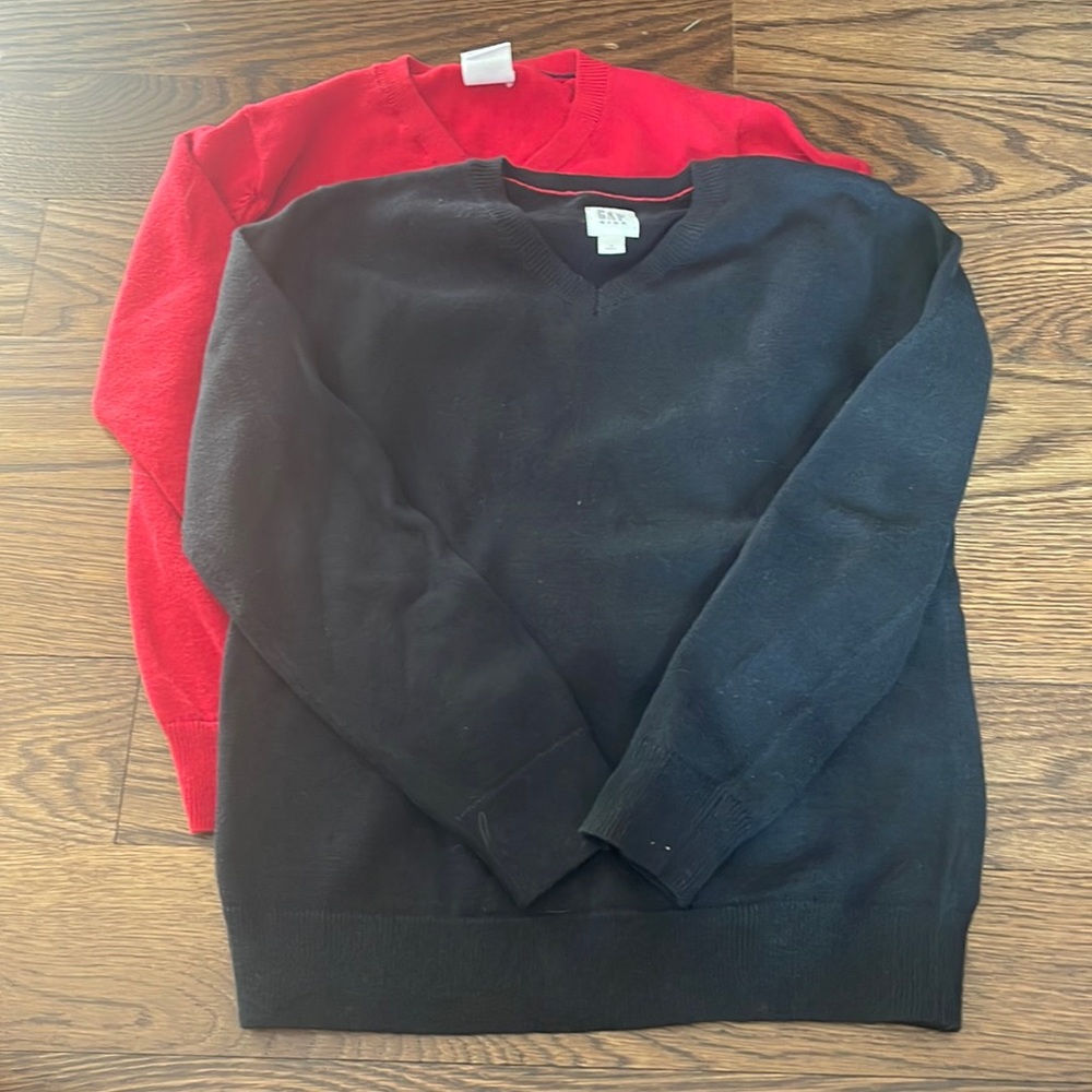 Lot of 2 sweaters black and red V neck -great condition